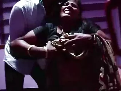 అందమైన యువ పసిబిడ్డలు సెక్స్ తెలుగు లో సెక్స్ నగ్నంగా మరియు వారి శరీరాలతో మోహింపజేస్తారు